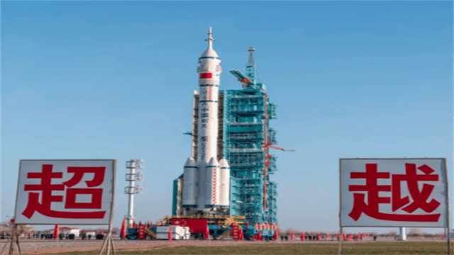 全球紧盯神舟!11天操作秀让美哑声,中国硬核实力彻底藏不住