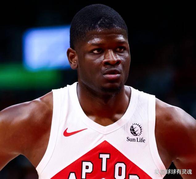 猛龙神操作:签下班巴7天就裁,竟为再用10天合同签回!6号秀的NBA流浪记